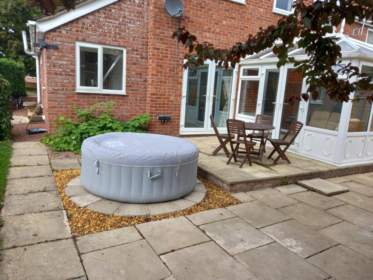 Leominster 3 Bedroom House Parking Garden Private المظهر الخارجي الصورة