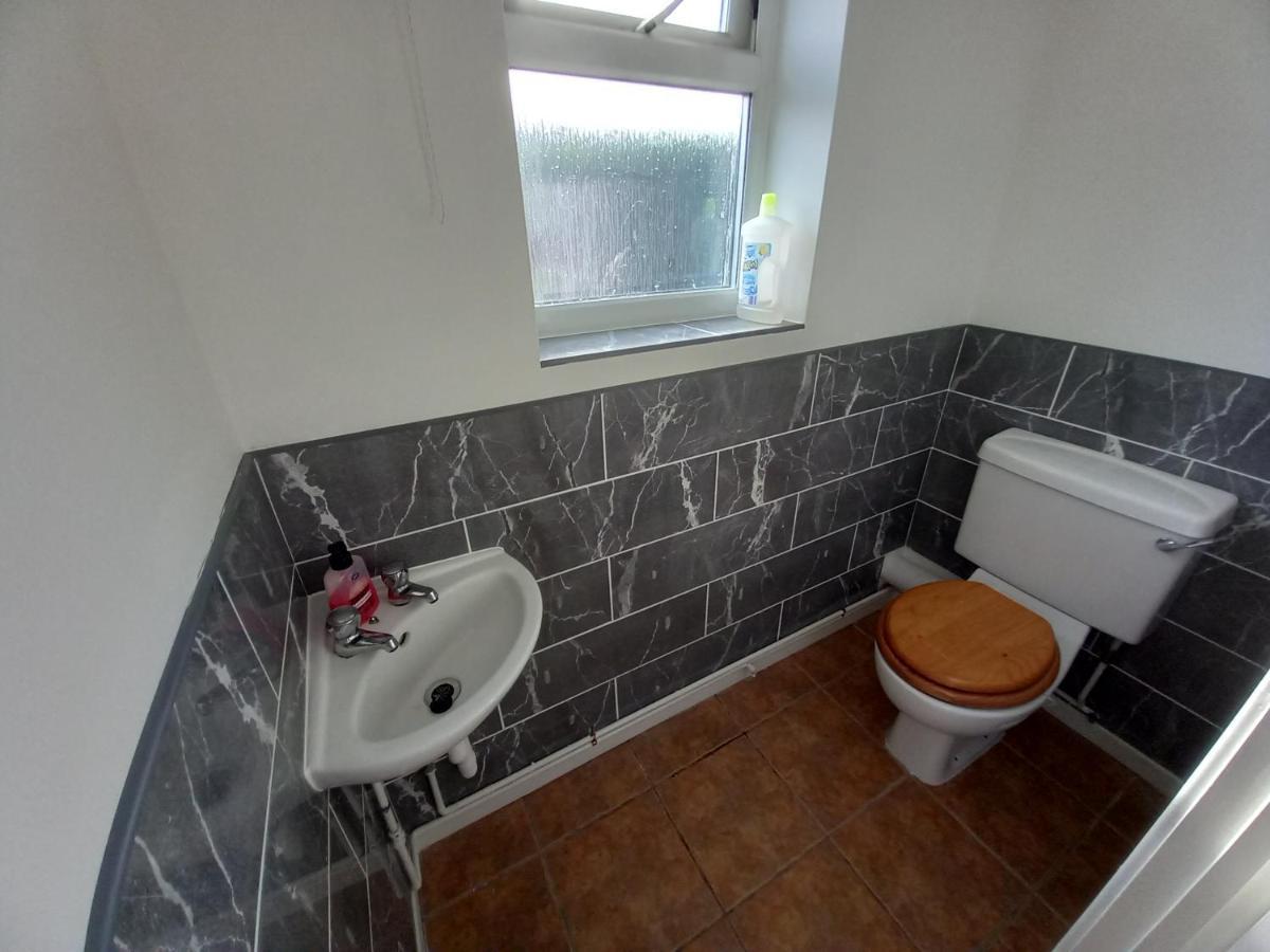 Leominster 3 Bedroom House Parking Garden Private المظهر الخارجي الصورة