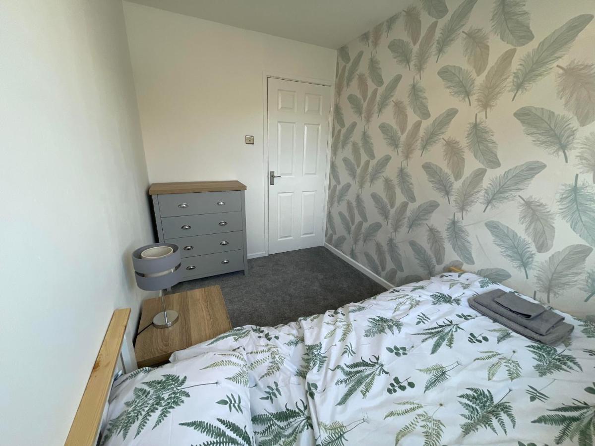 Leominster 3 Bedroom House Parking Garden Private المظهر الخارجي الصورة